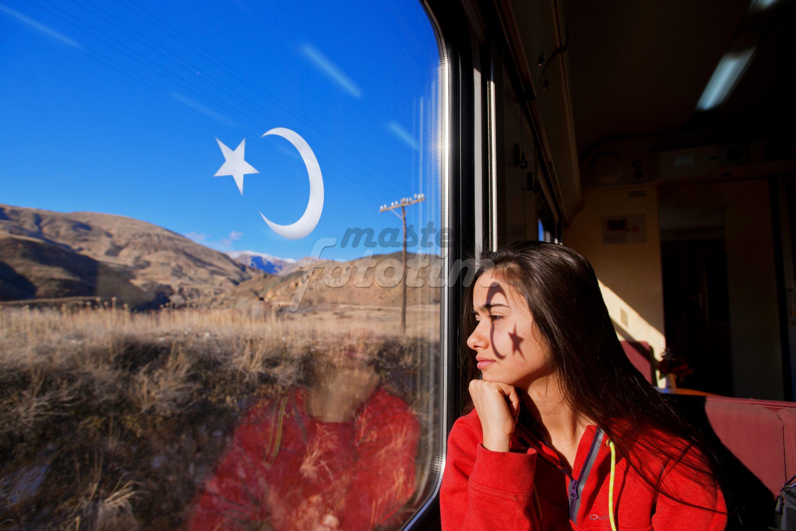 Turan Sezer -Doğu Ekspresi